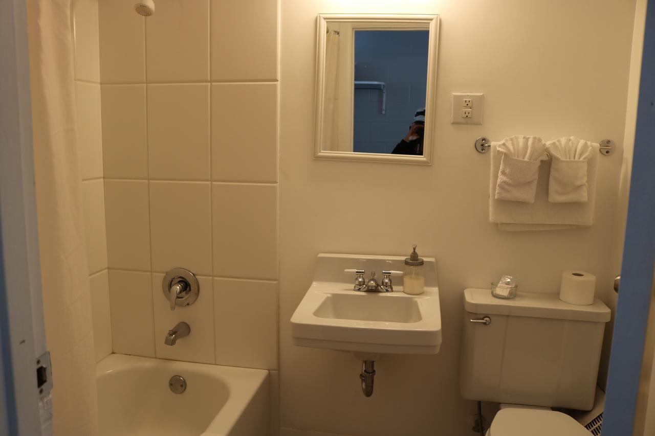Manitou Motor Inn Exteriér fotografie