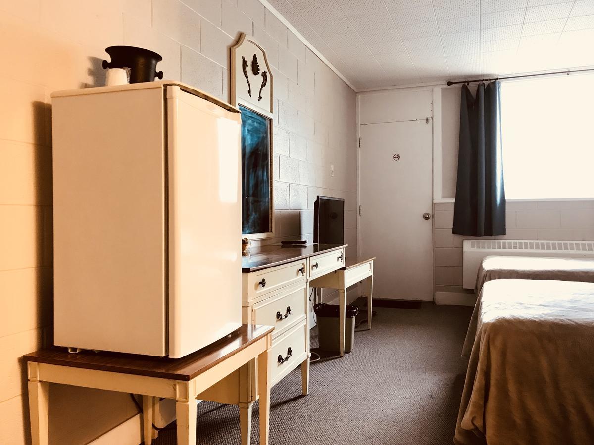 Manitou Motor Inn Exteriér fotografie