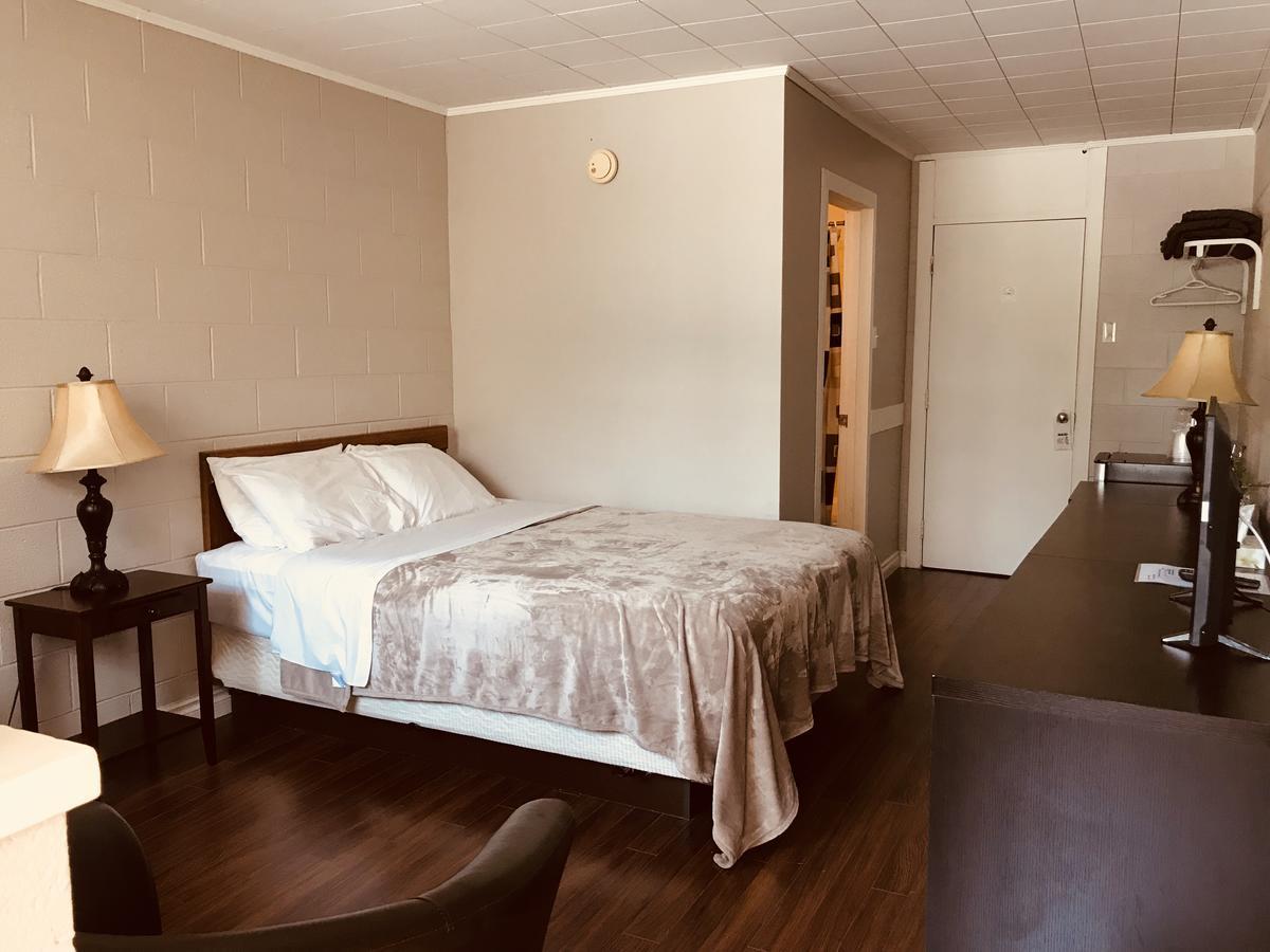 Manitou Motor Inn Exteriér fotografie